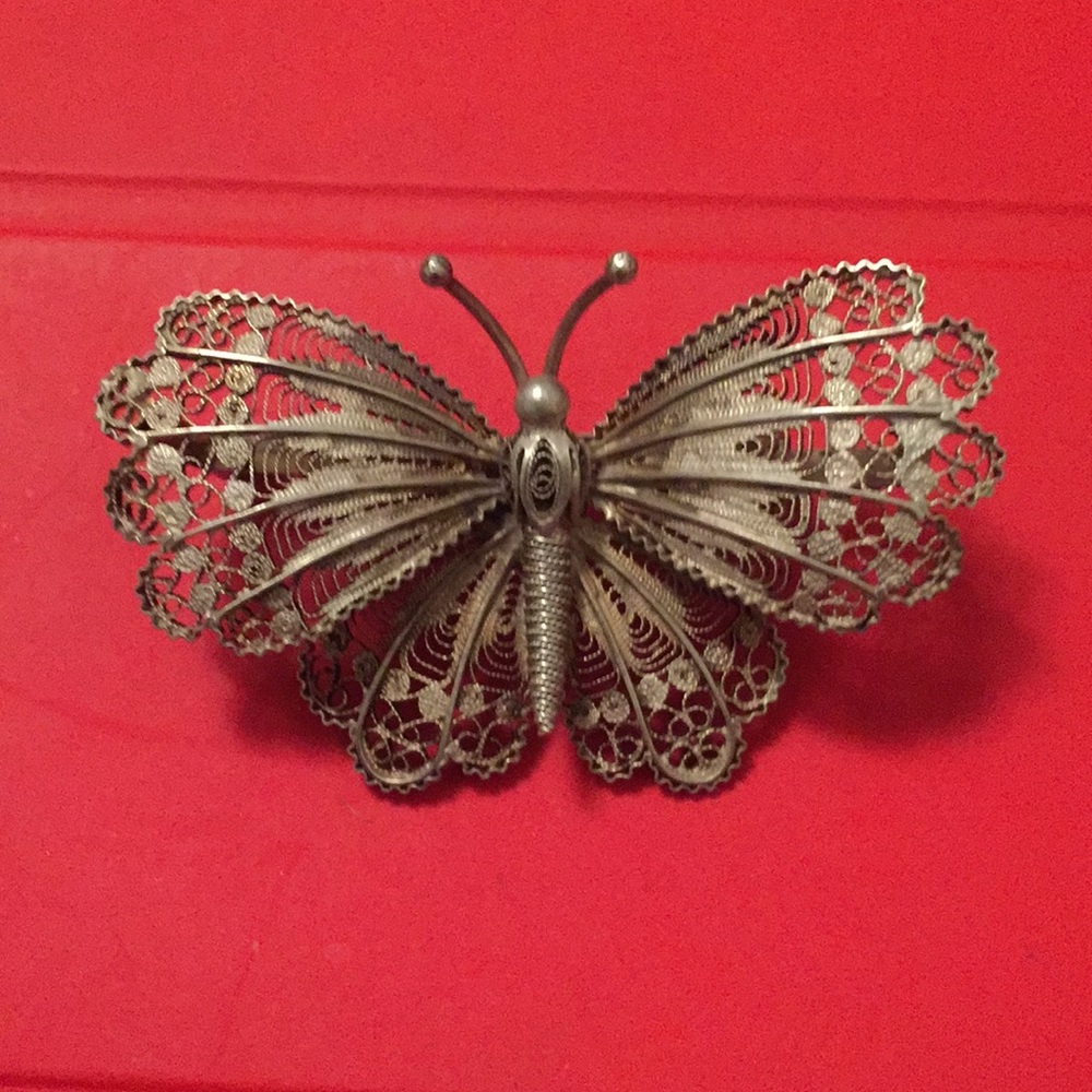 Vintage pin brooches